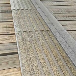 南昌黄金麻盲道石 盲条