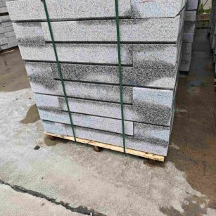 南昌芙蓉白路牙石，马路牙子