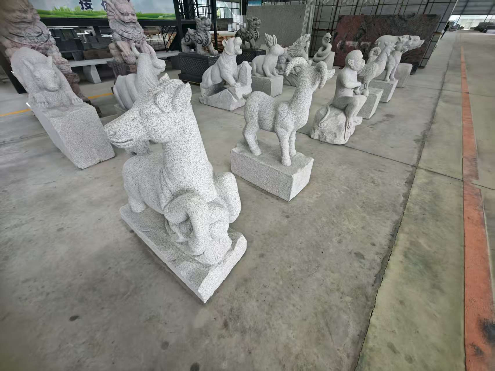南昌芝麻白雕刻 十二生肖 异形雕刻