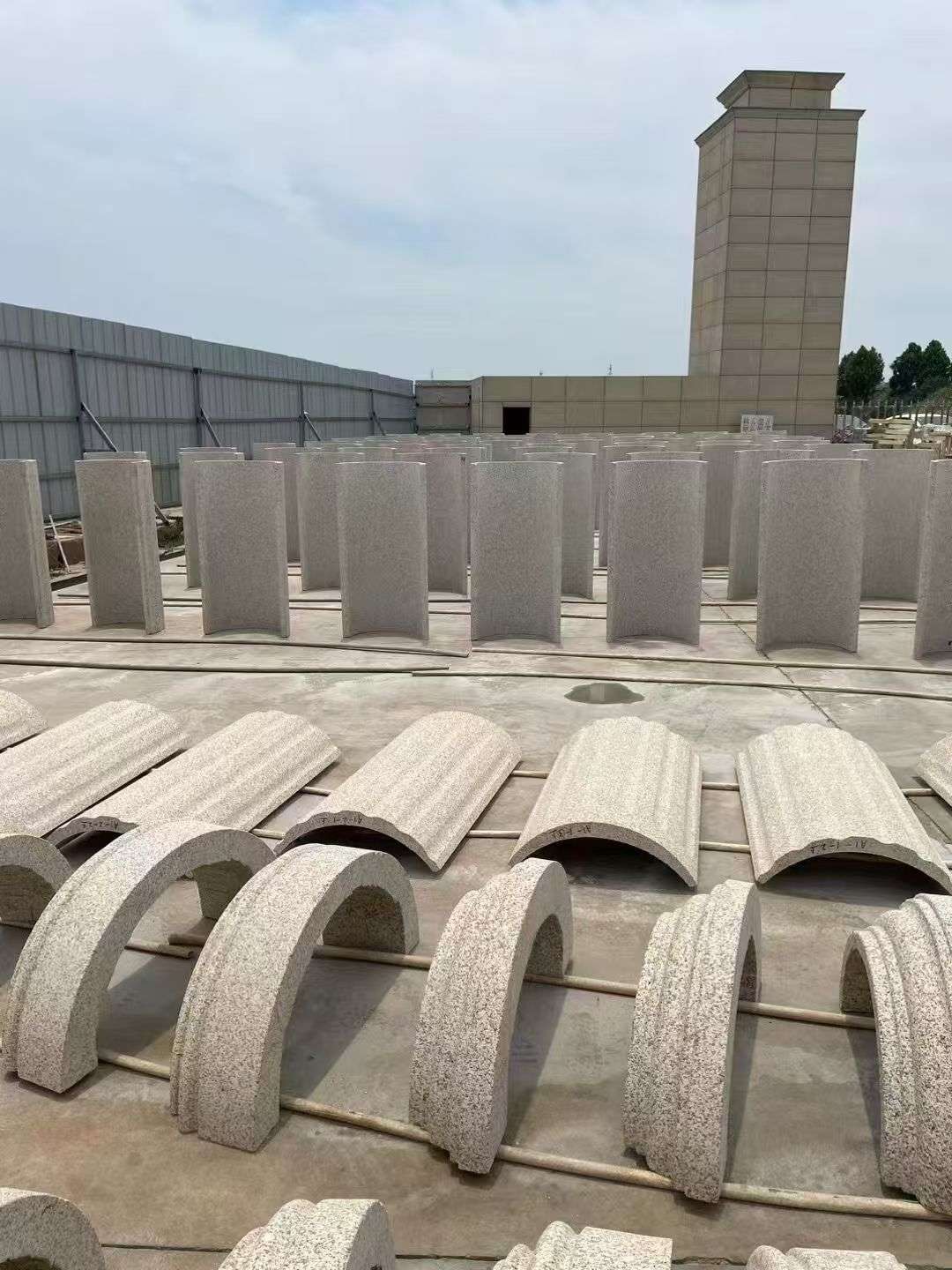 南昌黄金麻别墅柱皮 异形 线条定制